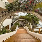 Апартаменты Ocean View In Park Royal I Адехе