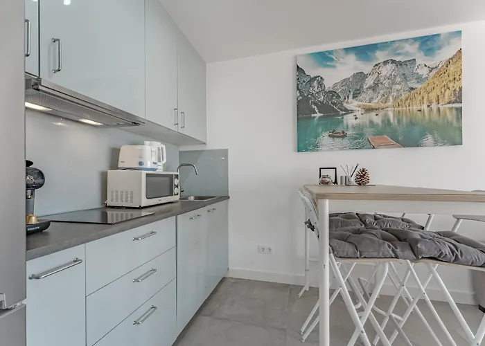 Ocean View In Park Royal I